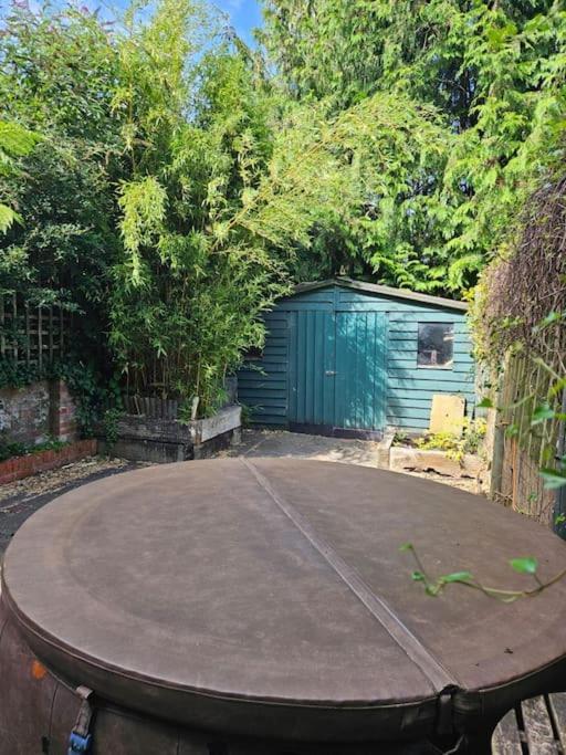 House In Historic Winchester Luaran gambar