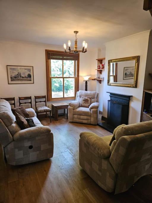 House In Historic Winchester Luaran gambar