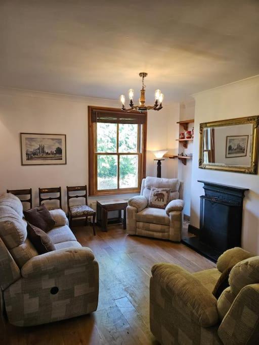 House In Historic Winchester Luaran gambar