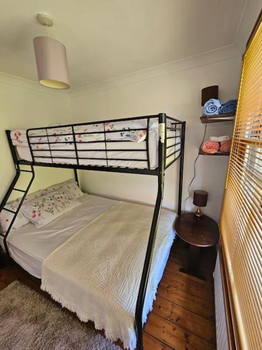 House In Historic Winchester Luaran gambar
